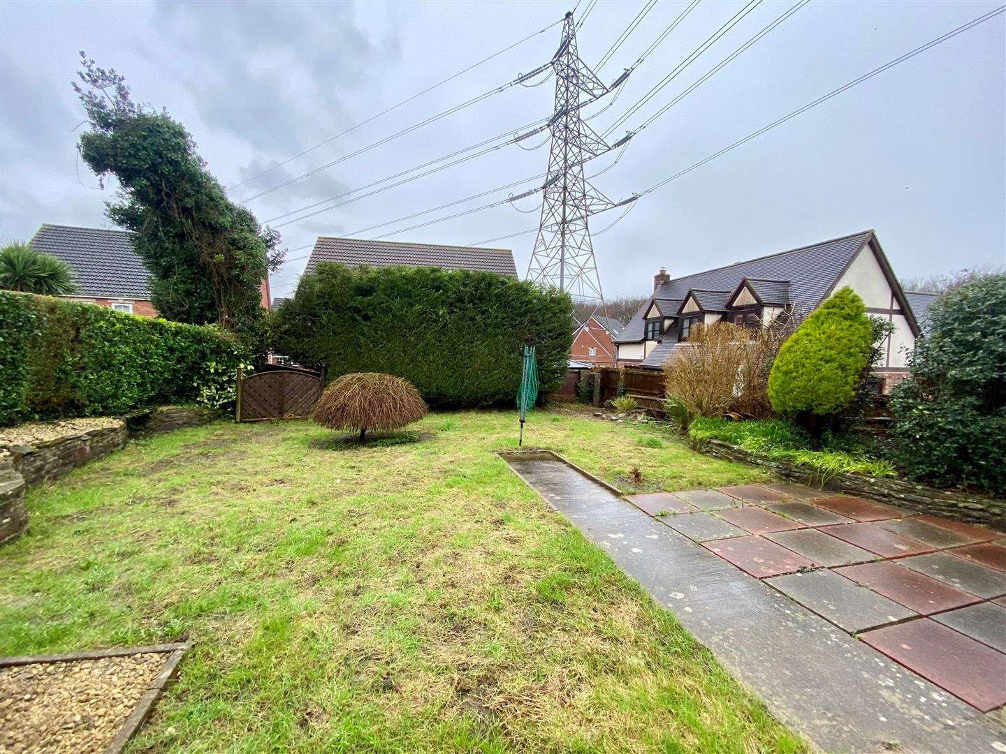 Crown Road, Kenfig Hill, Bridgend County Borough, CF33 6EN